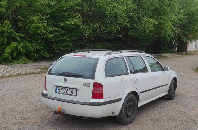 Skoda Octavia cena 8000 przebieg: 317000, rok produkcji 2005 z Rzeszów małe 29